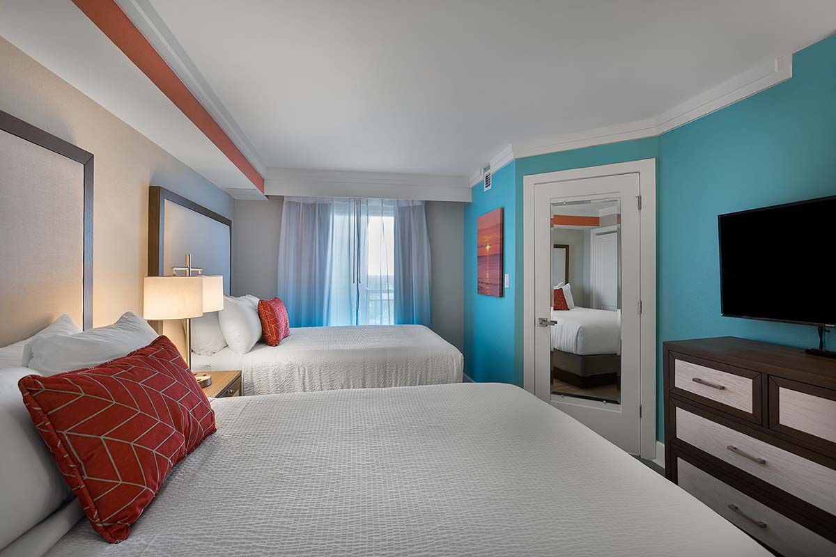 Grande Cayman Oceanfront 3 Bedroom Condo Bedroom2 