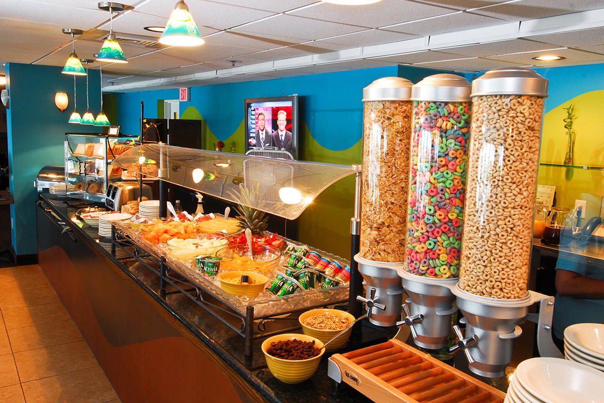 Paradise Resort Breakfast Buffet 1200x800 1 