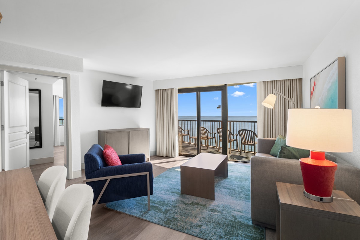 Mariner Oceanfront Deluxe Two Bedroom Condo 01 Living Room 